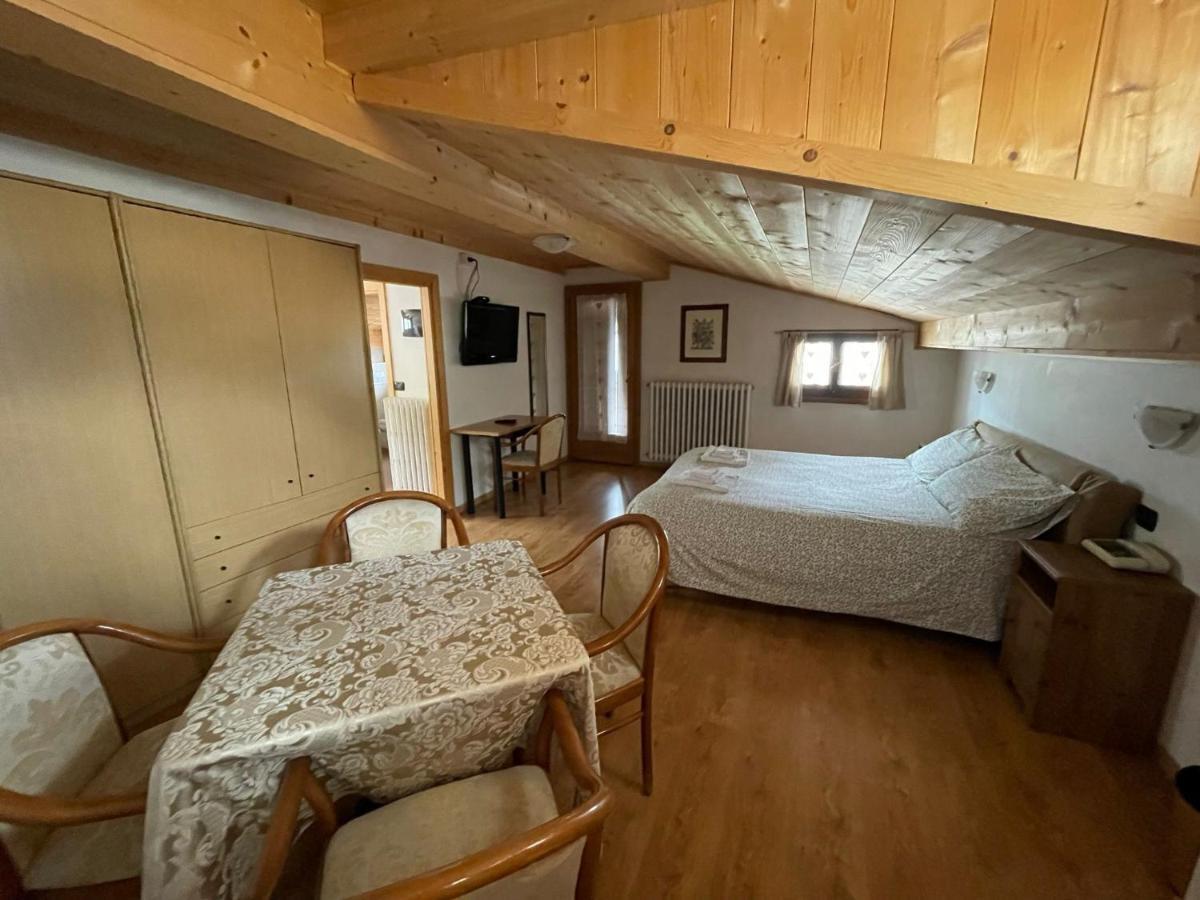 Ambassador In Bormio, Solo Senza Colazione Maison d'hôtes 3*